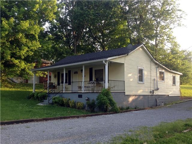 1110 Stark St, Greenbrier, TN 37073