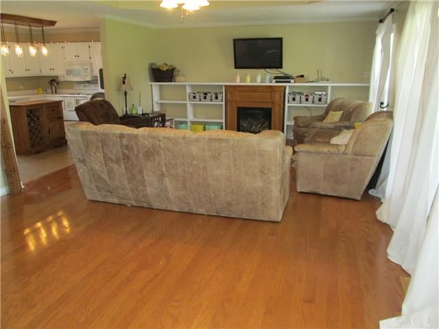 1435 Old Clarksville Pike, Pleasant View, TN 37146