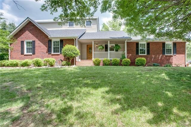2812 Pedigo Pl, Thompsons Station, TN 37179