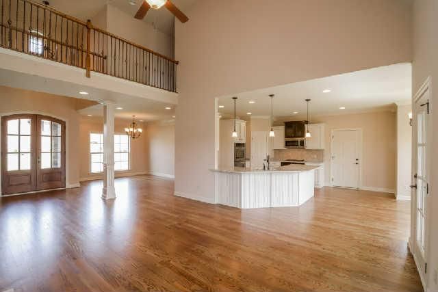 242 Scarsdale Dr S, Hendersonville, TN 37075