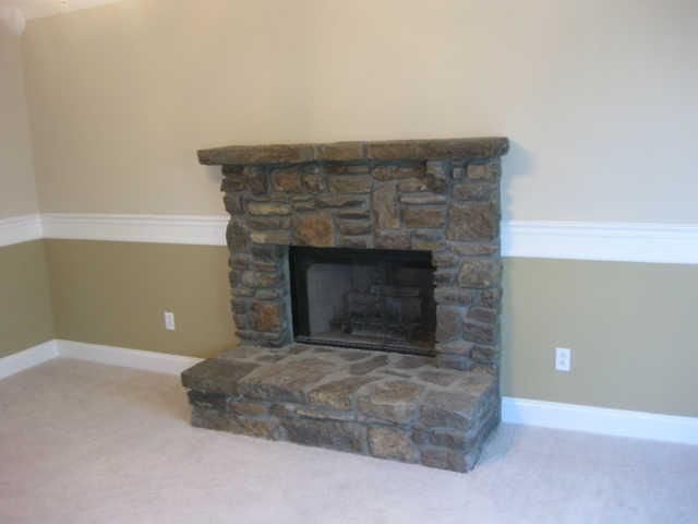 105 Spicer Ct, White House, TN 37188