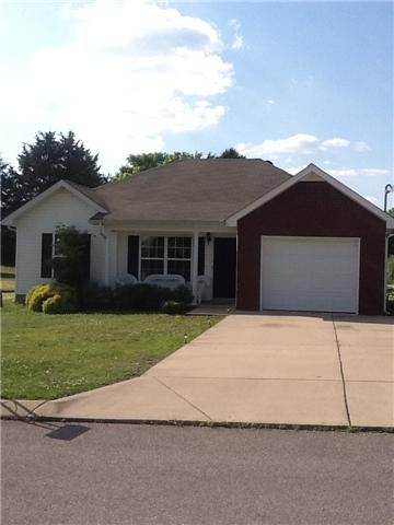 213 Breeze Dr, Murfreesboro, TN 37129
