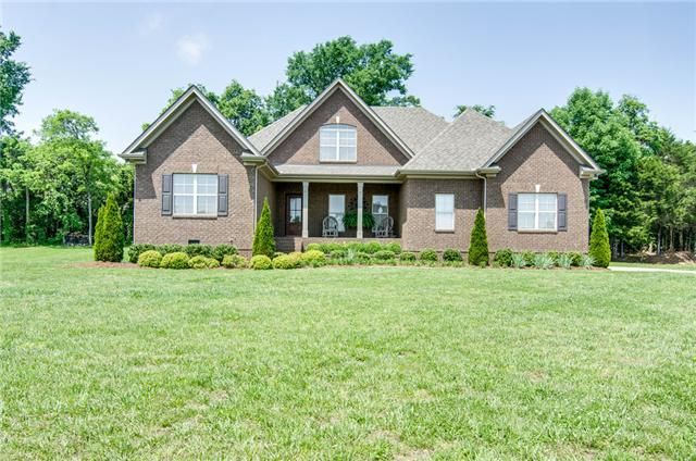 606 River Birch Dr, Murfreesboro, TN 37130
