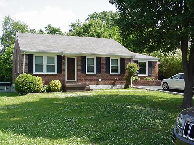 540 Fairlane Dr, Nashville, TN 37211