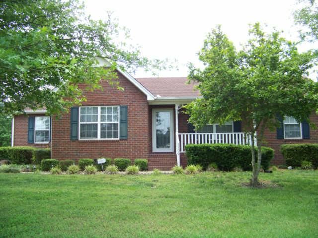 1109 Snead Dr, Murfreesboro, TN 37128