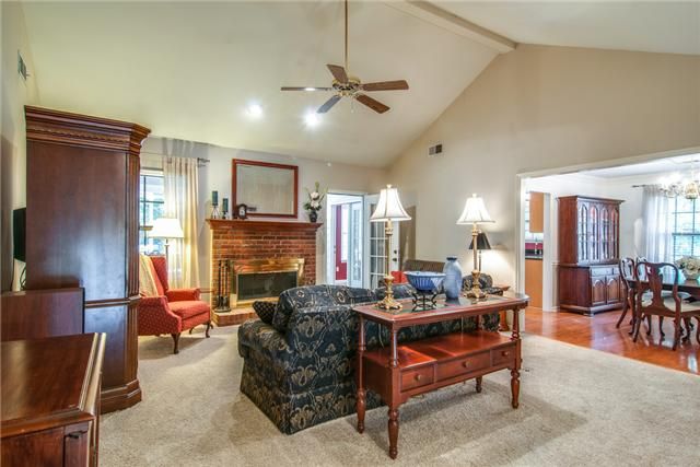 433 Old Oak Way, Hermitage, TN 37076