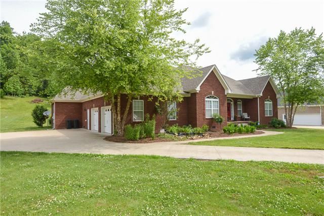 1975 Shell Rd, Hendersonville, TN 37075