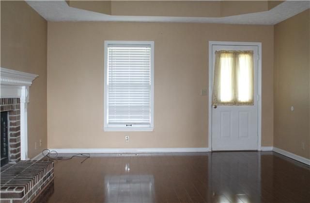 5950 Foothills Dr, Murfreesboro, TN 37129