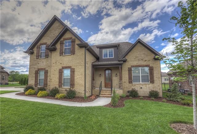 8054 Fenwick Ln, Spring Hill, TN 37174