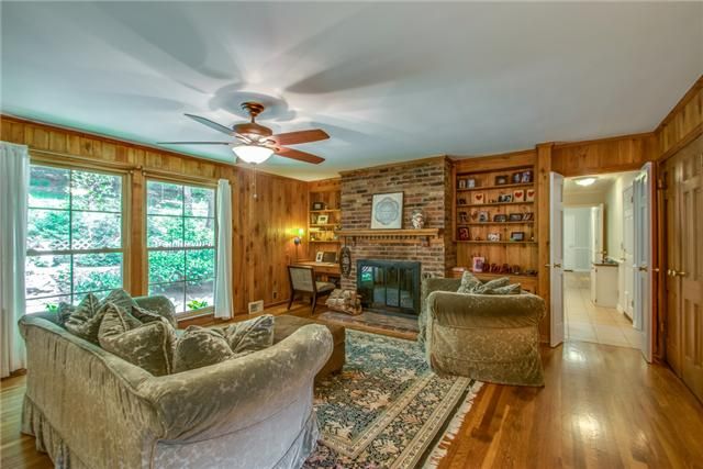 6600 Rolling Fork Dr, Nashville, TN 37205