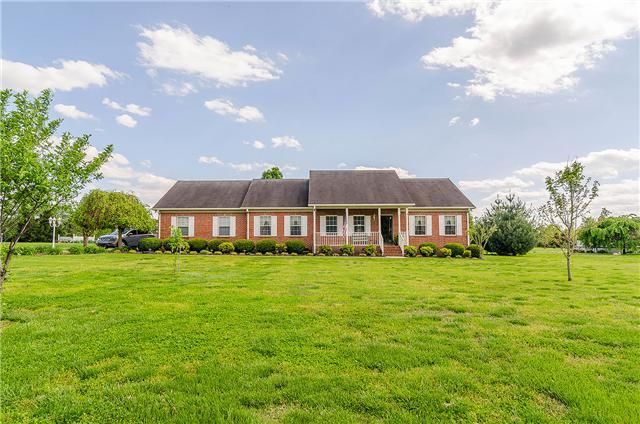 1012 Clark Pl, Gallatin, TN 37066