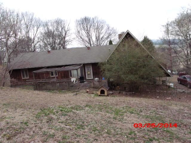 101 Hogan Ln, Columbia, TN 38401