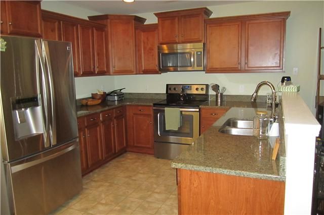 1017 Neeleys Bnd, Spring Hill, TN 37174
