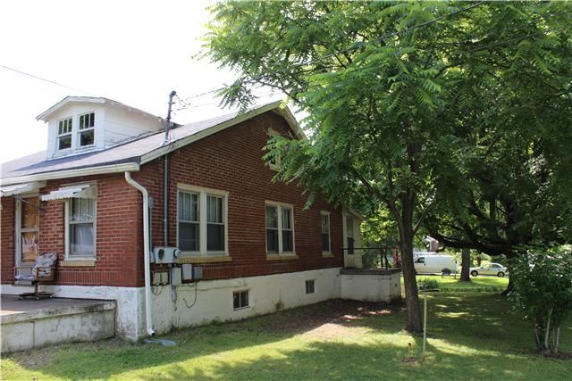 1814 Highland Ave, Columbia, TN 38401