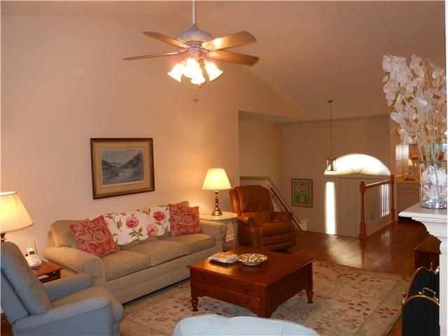 141 E Harbor, Hendersonville, TN 37075