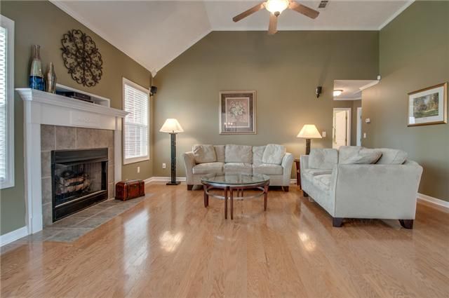 8024 Valencia Dr, Smyrna, TN 37167