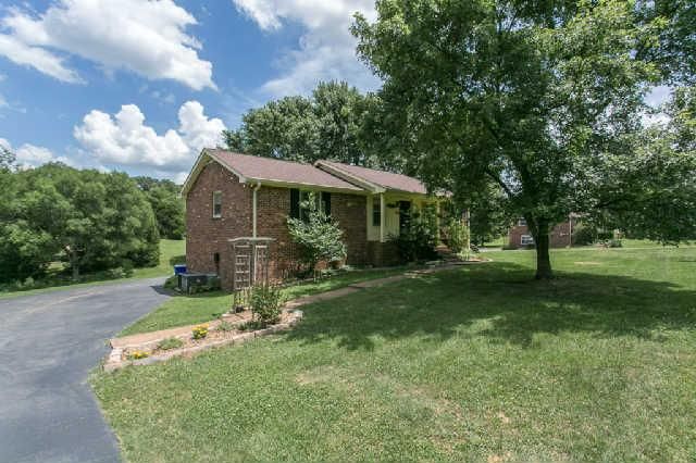 300 Cooks Rd, Mount Juliet, TN 37122