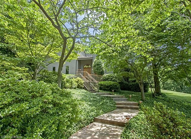 5620 Stanford Ct, Nashville, TN 37215