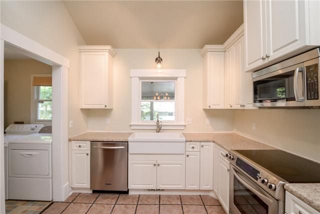217 Valleyview Dr, Franklin, TN 37064
