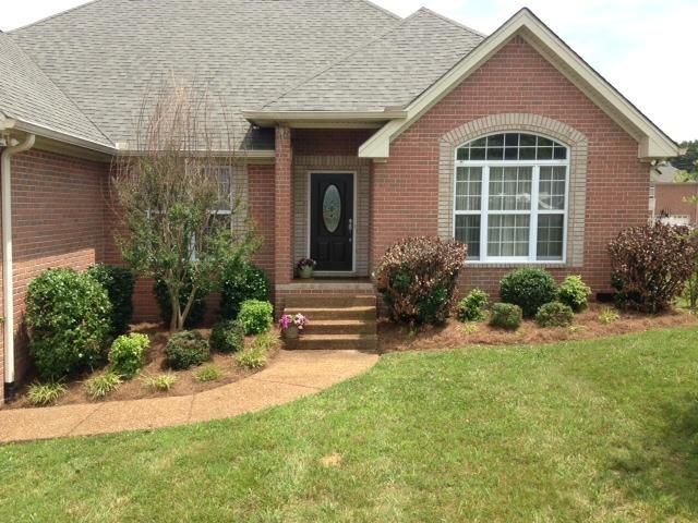 4001 Summit Dr, Greenbrier, TN 37073