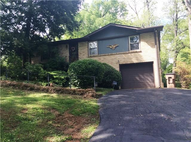 156 Lake Park Dr, Nashville, TN 37211