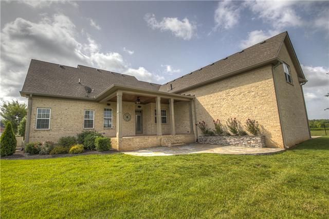 2030 Fairhaven Ln, Murfreesboro, TN 37128
