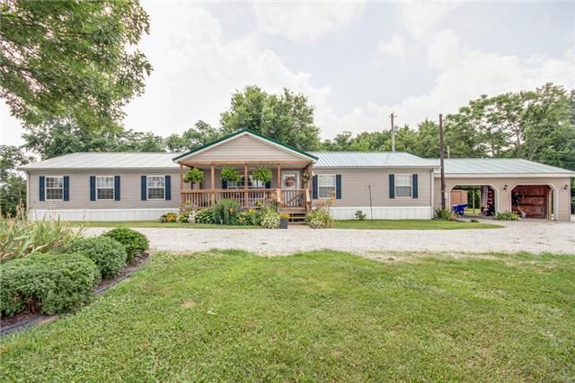 1912 Roberts Bend Rd, Columbia, TN 38401