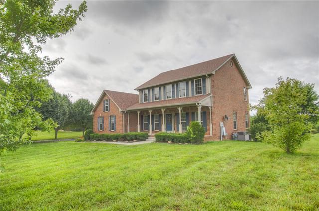 1013 Nuway Dr, Pleasant View, TN 37146
