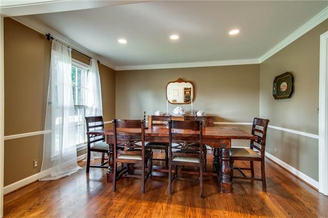 5829 Robert E Lee Dr, Nashville, TN 37215