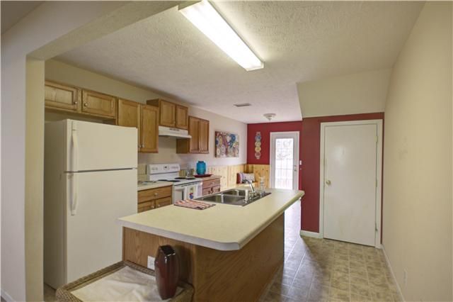 5054 Tabitha St, Murfreesboro, TN 37129