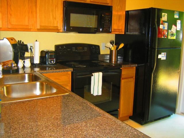 345 Harbor Village Dr #345, Madison, TN 37115