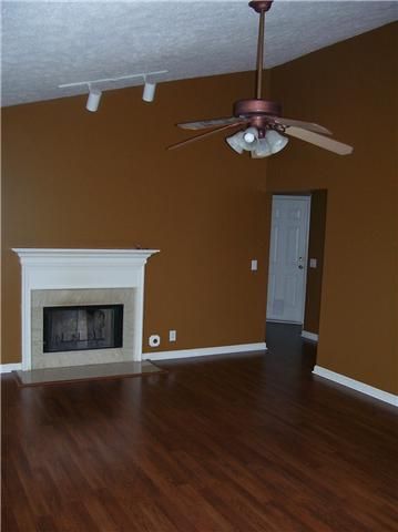 2221 Crescent Valley Ln, Hermitage, TN 37076