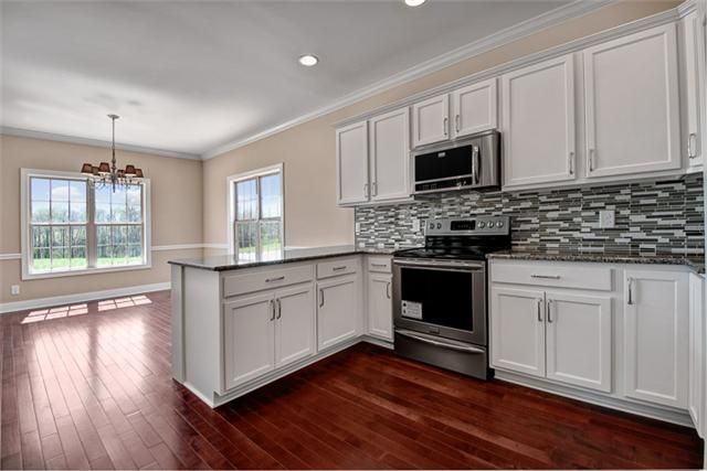 802 Tanager Pl, Lebanon, TN 37087