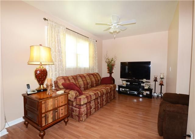 906 Hillcrest Dr, Murfreesboro, TN 37129