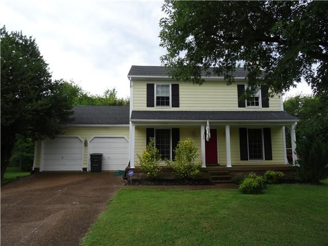 977 Harpeth Bend Dr, Nashville, TN 37221