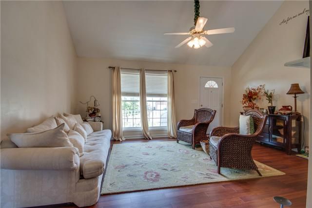 202 Bates Ct, Thompsons Station, TN 37179