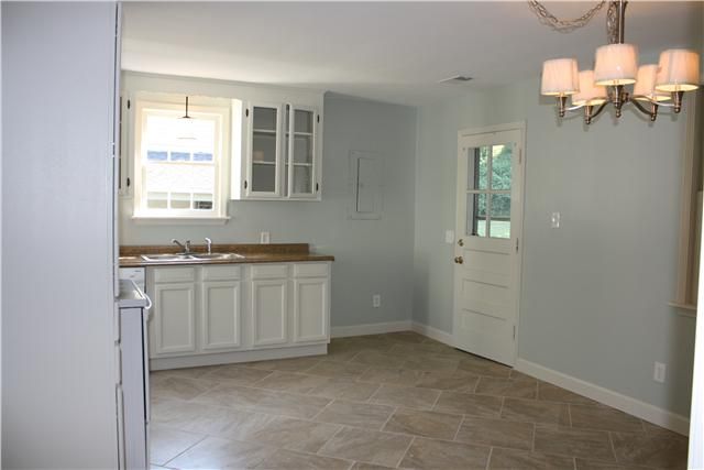 819 Gibson Dr, Madison, TN 37115