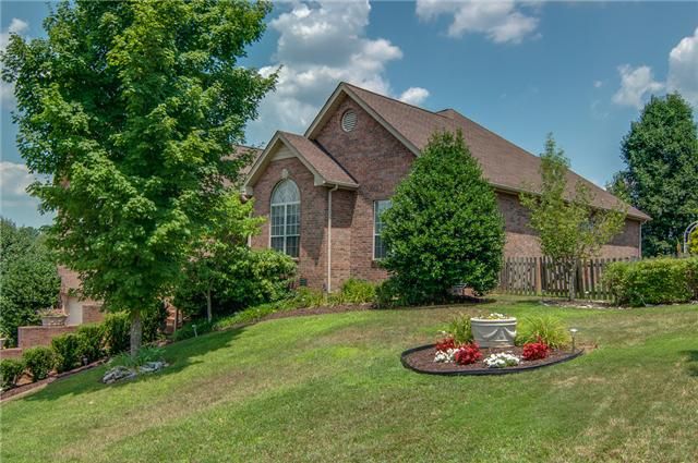 6701 Sugar Hill Dr, Nashville, TN 37211
