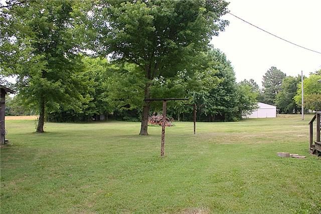2448 Lights Chapel Rd, Greenbrier, TN 37073