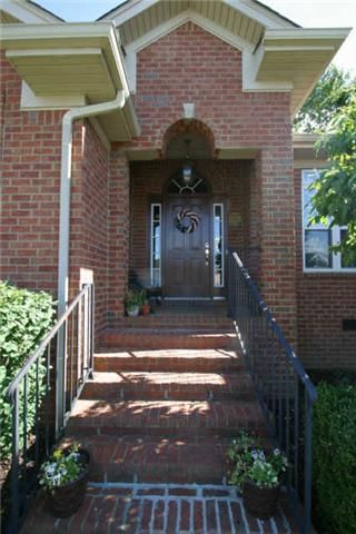 5009 Vineyard Pt, Hermitage, TN 37076