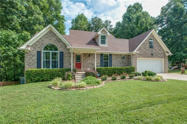 738 Lone Oak Dr, Pegram, TN 37143