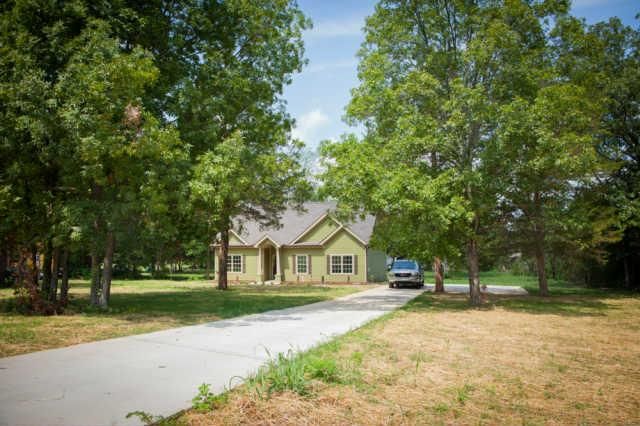 128 Pope Dr, La Vergne, TN 37086