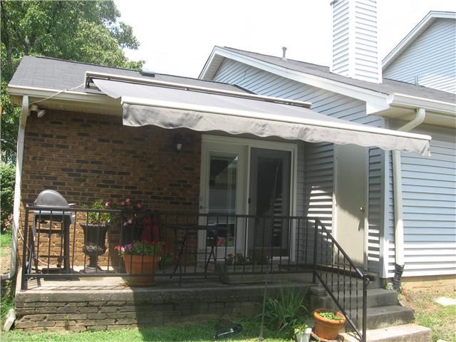112 Lake Chateau Dr, Hermitage, TN 37076