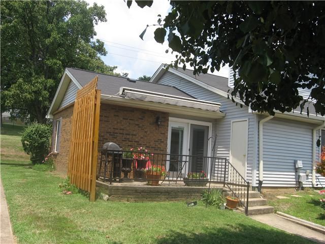 112 Lake Chateau Dr, Hermitage, TN 37076