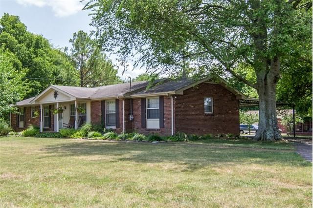 121 Savely Dr, Hendersonville, TN 37075
