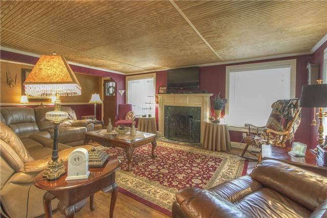 2014 Hackberry Ln, Nashville, TN 37206