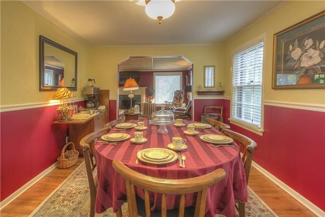 2014 Hackberry Ln, Nashville, TN 37206