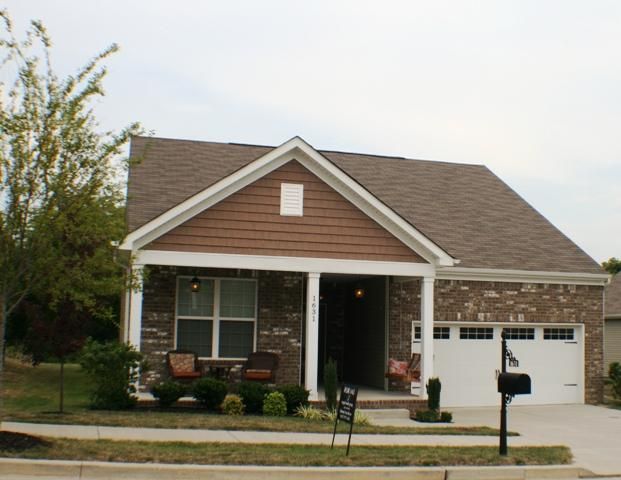 1631 Stonewater Dr, Hermitage, TN 37076