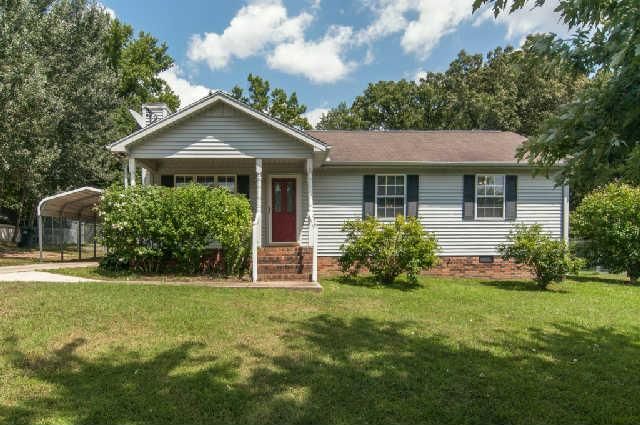 125 Greenbrier St, Dickson, TN 37055