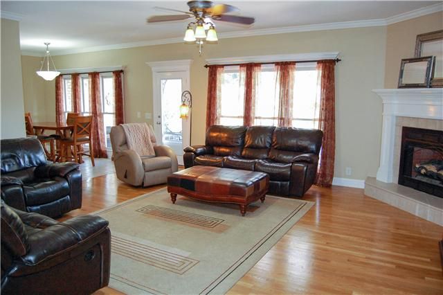 1981 Shell Rd, Hendersonville, TN 37075